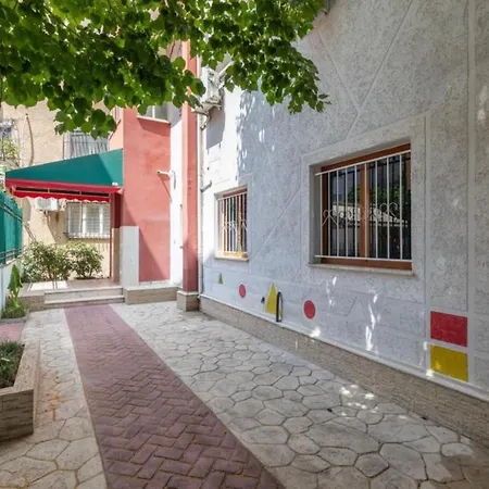 אכסניה Backyard טיראנה